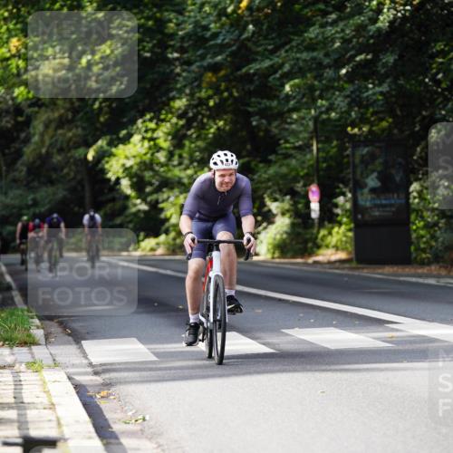 14.09.2025 - Stadtparktriathlon Michael Burmester http://msf.ph/oto/8911523 14.09.2025 11:11:34 Radfahren 740, 792, 822, 911, 914 meine-sportfotos.de