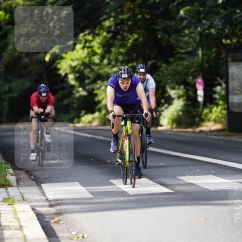 14.09.2025 - Stadtparktriathlon Michael Burmester http://msf.ph/oto/8911526 14.09.2025 11:11:39 Radfahren 740, 792, 822, 911, 914 meine-sportfotos.de