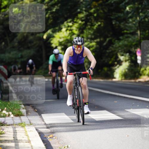 14.09.2025 - Stadtparktriathlon Michael Burmester http://msf.ph/oto/8911533 14.09.2025 11:11:51 Radfahren 754, 778, 826 meine-sportfotos.de