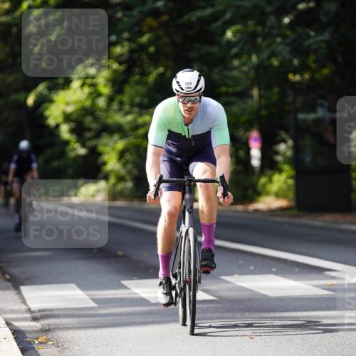 14.09.2025 - Stadtparktriathlon Michael Burmester http://msf.ph/oto/8911535 14.09.2025 11:11:53 Radfahren 754, 778, 826, 852, 919 meine-sportfotos.de