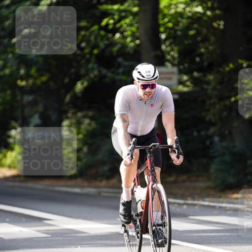 14.09.2025 - Stadtparktriathlon Michael Burmester http://msf.ph/oto/8911555 14.09.2025 11:12:16 Radfahren 734, 746, 774, 801, 803, 807, 835, 846, 905 meine-sportfotos.de