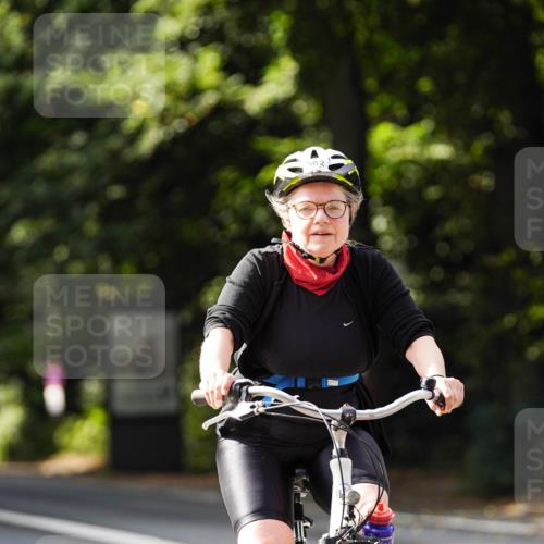 14.09.2025 - Stadtparktriathlon Michael Burmester http://msf.ph/oto/8911583 14.09.2025 11:13:05 Radfahren 682, 827, 859, 861 meine-sportfotos.de