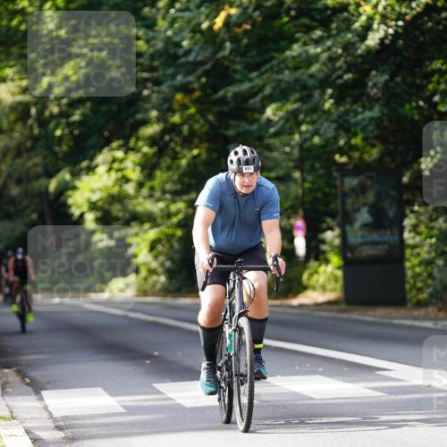 14.09.2025 - Stadtparktriathlon Michael Burmester http://msf.ph/oto/8911589 14.09.2025 11:13:15 Radfahren 827, 861, 891, 973 meine-sportfotos.de