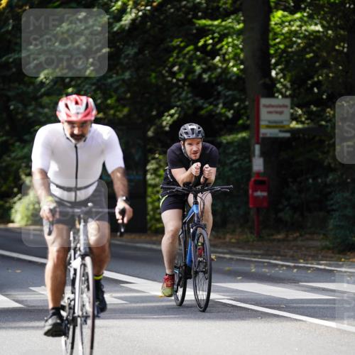 14.09.2025 - Stadtparktriathlon Michael Burmester http://msf.ph/oto/8911598 14.09.2025 11:13:24 Radfahren 776, 825, 828, 857, 897, 973 meine-sportfotos.de