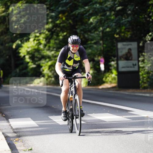14.09.2025 - Stadtparktriathlon Michael Burmester http://msf.ph/oto/8911615 14.09.2025 11:13:58 Radfahren 838, 850, 855 meine-sportfotos.de