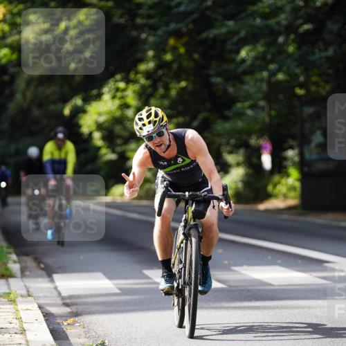 14.09.2025 - Stadtparktriathlon Michael Burmester http://msf.ph/oto/8911617 14.09.2025 11:14:05 Radfahren 796, 824, 838, 850, 873 meine-sportfotos.de