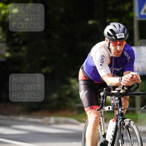 14.09.2025 - Stadtparktriathlon Michael Burmester http://msf.ph/oto/8911659 14.09.2025 11:15:26 Radfahren 756, 777, 829, 837, 842, 870, 880, 901, 921 meine-sportfotos.de