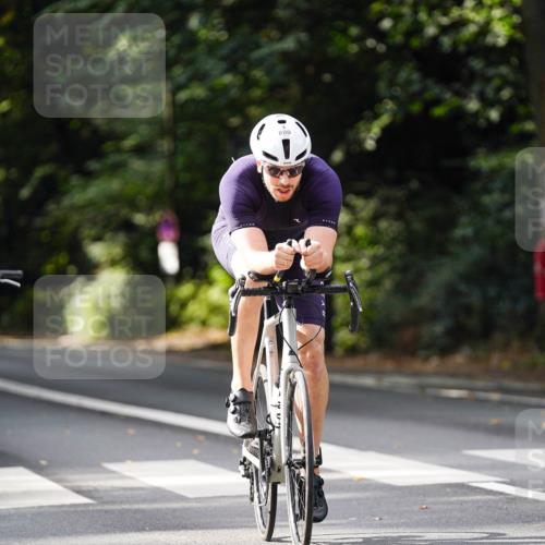 14.09.2025 - Stadtparktriathlon Michael Burmester http://msf.ph/oto/8911661 14.09.2025 11:15:29 Radfahren 756, 777, 816, 829, 837, 842, 870, 880, 892, 901, 921 meine-sportfotos.de