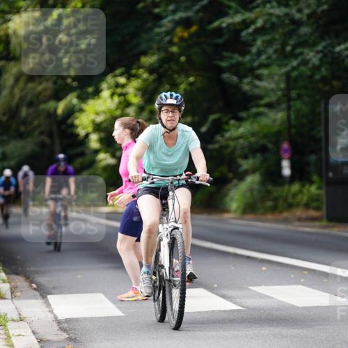 14.09.2025 - Stadtparktriathlon Michael Burmester http://msf.ph/oto/8911684 14.09.2025 11:16:14 Radfahren 655, 808, 831, 851, 894, 943 meine-sportfotos.de