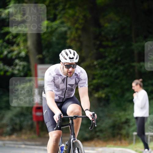 14.09.2025 - Stadtparktriathlon Michael Burmester http://msf.ph/oto/8911690 14.09.2025 11:16:22 Radfahren 655, 808, 831, 851, 876, 895, 943, 968 meine-sportfotos.de