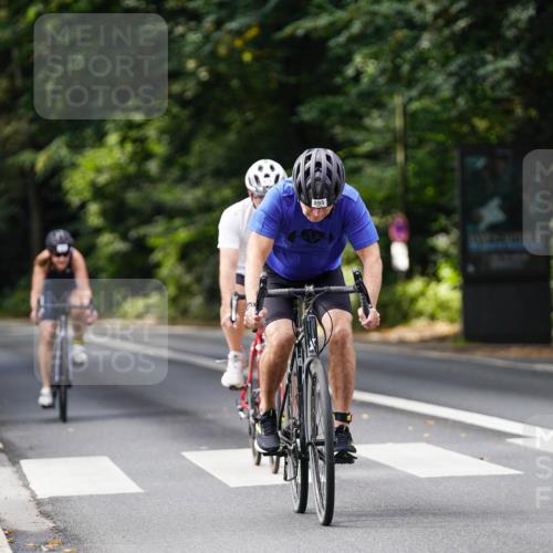 14.09.2025 - Stadtparktriathlon Michael Burmester http://msf.ph/oto/8911692 14.09.2025 11:16:27 Radfahren 808, 831, 876, 895, 968 meine-sportfotos.de