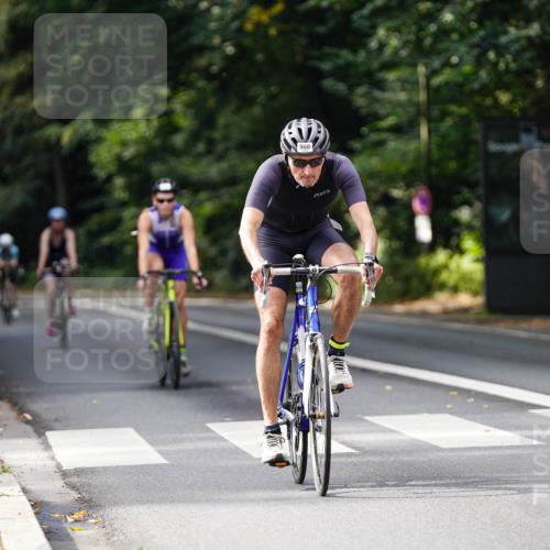 14.09.2025 - Stadtparktriathlon Michael Burmester http://msf.ph/oto/8911706 14.09.2025 11:17:05 Radfahren 843, 900, 950, 967, 987, 1000 meine-sportfotos.de