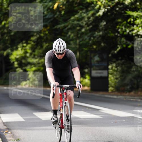 14.09.2025 - Stadtparktriathlon Michael Burmester http://msf.ph/oto/8911723 14.09.2025 11:17:40 Radfahren 805, 992, 995 meine-sportfotos.de