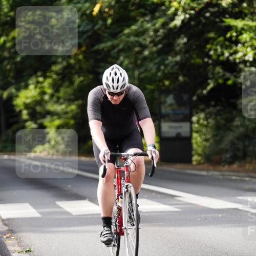 14.09.2025 - Stadtparktriathlon Michael Burmester http://msf.ph/oto/8911724 14.09.2025 11:17:40 Radfahren 805, 992, 995 meine-sportfotos.de