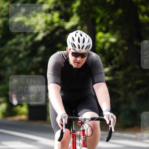 14.09.2025 - Stadtparktriathlon Michael Burmester http://msf.ph/oto/8911725 14.09.2025 11:17:41 Radfahren 805, 992, 995 meine-sportfotos.de