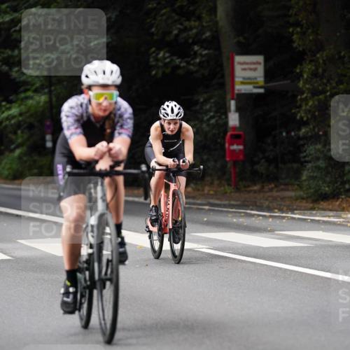 14.09.2025 - Stadtparktriathlon Michael Burmester http://msf.ph/oto/8911741 14.09.2025 11:18:31 Radfahren 934, 935, 951, 976, 993, 1015 meine-sportfotos.de
