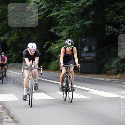 14.09.2025 - Stadtparktriathlon Michael Burmester http://msf.ph/oto/8911743 14.09.2025 11:18:34 Radfahren 868, 932, 934, 935, 951, 976, 985, 993, 1015 meine-sportfotos.de