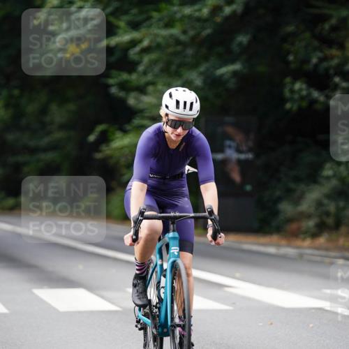 14.09.2025 - Stadtparktriathlon Michael Burmester http://msf.ph/oto/8911760 14.09.2025 11:18:53 Radfahren 826, 852, 919, 996, 1006 meine-sportfotos.de
