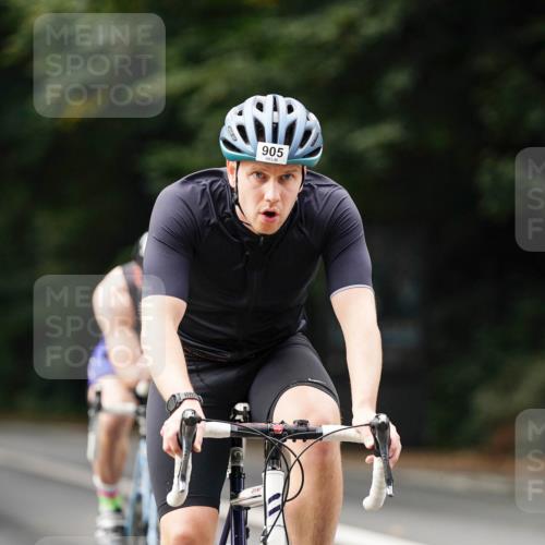 14.09.2025 - Stadtparktriathlon Michael Burmester http://msf.ph/oto/8911778 14.09.2025 11:19:26 Radfahren 846, 890, 905, 916, 942 meine-sportfotos.de