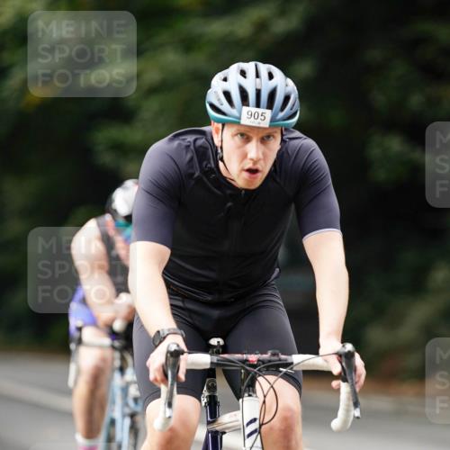 14.09.2025 - Stadtparktriathlon Michael Burmester http://msf.ph/oto/8911779 14.09.2025 11:19:27 Radfahren 846, 890, 905, 916, 942 meine-sportfotos.de