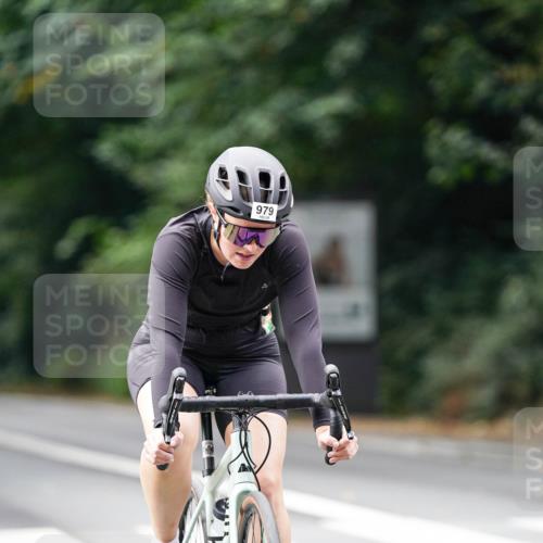 14.09.2025 - Stadtparktriathlon Michael Burmester http://msf.ph/oto/8911786 14.09.2025 11:19:36 Radfahren 854, 944, 979 meine-sportfotos.de