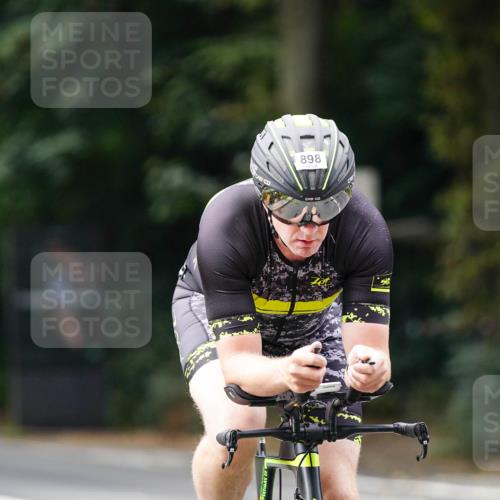 14.09.2025 - Stadtparktriathlon Michael Burmester http://msf.ph/oto/8911794 14.09.2025 11:19:47 Radfahren 825, 836, 898, 1009, 1020 meine-sportfotos.de