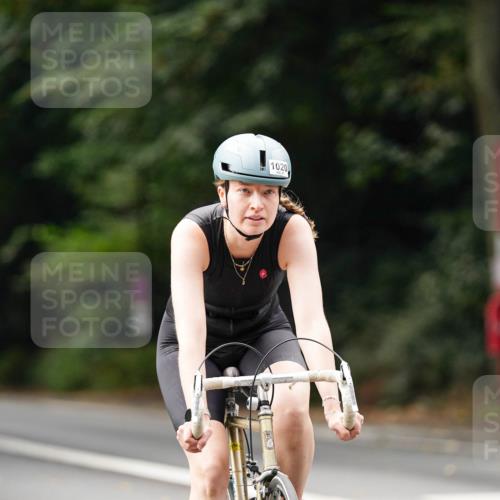 14.09.2025 - Stadtparktriathlon Michael Burmester http://msf.ph/oto/8911797 14.09.2025 11:19:50 Radfahren 825, 836, 898, 1009, 1020 meine-sportfotos.de