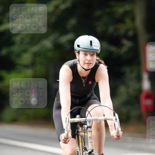14.09.2025 - Stadtparktriathlon Michael Burmester http://msf.ph/oto/8911798 14.09.2025 11:19:50 Radfahren 825, 836, 898, 1009, 1020 meine-sportfotos.de