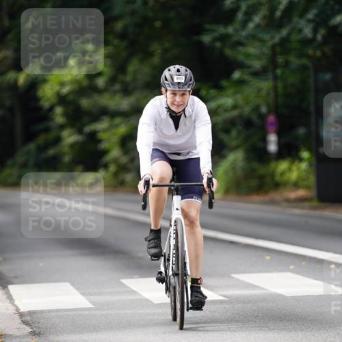 14.09.2025 - Stadtparktriathlon Michael Burmester http://msf.ph/oto/8911848 14.09.2025 11:20:50 Radfahren 848, 861, 938, 949, 989 meine-sportfotos.de