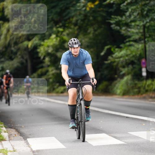 14.09.2025 - Stadtparktriathlon Michael Burmester http://msf.ph/oto/8911869 14.09.2025 11:21:31 Radfahren 871, 891 meine-sportfotos.de