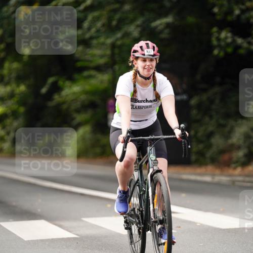 14.09.2025 - Stadtparktriathlon Michael Burmester http://msf.ph/oto/8911882 14.09.2025 11:21:43 Radfahren 734, 828, 871, 927, 945, 955, 960 meine-sportfotos.de