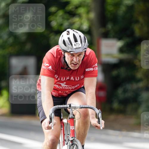14.09.2025 - Stadtparktriathlon Michael Burmester http://msf.ph/oto/8911892 14.09.2025 11:21:55 Radfahren 828, 873, 945, 978, 981 meine-sportfotos.de