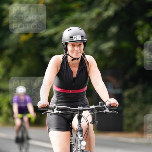 14.09.2025 - Stadtparktriathlon Michael Burmester http://msf.ph/oto/8911898 14.09.2025 11:22:06 Radfahren 842, 929, 939, 964, 972, 978, 1007, 1014, 1017 meine-sportfotos.de