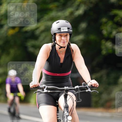 14.09.2025 - Stadtparktriathlon Michael Burmester http://msf.ph/oto/8911899 14.09.2025 11:22:06 Radfahren 842, 929, 939, 964, 972, 978, 1007, 1014, 1017 meine-sportfotos.de