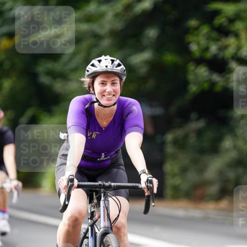 14.09.2025 - Stadtparktriathlon Michael Burmester http://msf.ph/oto/8911906 14.09.2025 11:22:11 Radfahren 842, 855, 929, 939, 952, 964, 972, 1007, 1014, 1017 meine-sportfotos.de