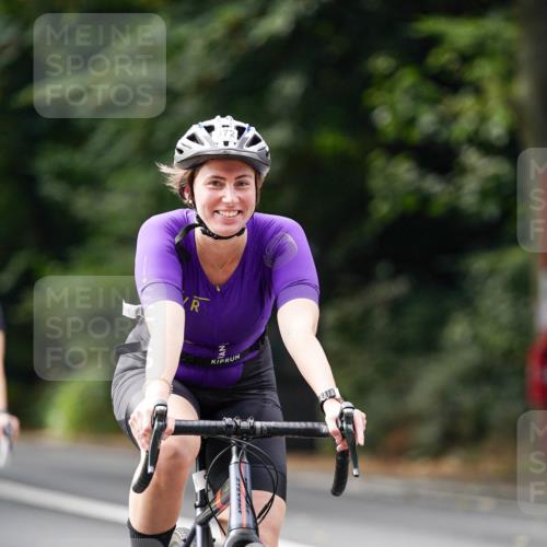 14.09.2025 - Stadtparktriathlon Michael Burmester http://msf.ph/oto/8911907 14.09.2025 11:22:12 Radfahren 842, 855, 929, 939, 952, 964, 972, 1007, 1014, 1017 meine-sportfotos.de