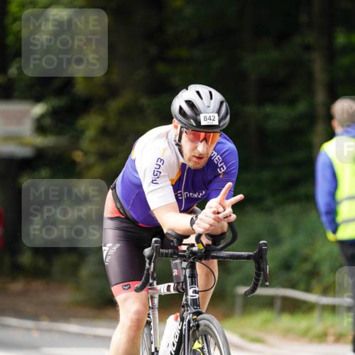 14.09.2025 - Stadtparktriathlon Michael Burmester http://msf.ph/oto/8911911 14.09.2025 11:22:14 Radfahren 842, 855, 929, 952, 964, 972, 997, 1007, 1014 meine-sportfotos.de