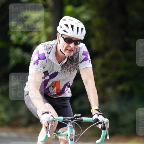 14.09.2025 - Stadtparktriathlon Michael Burmester http://msf.ph/oto/8911914 14.09.2025 11:22:17 Radfahren 842, 850, 855, 929, 952, 964, 972, 997 meine-sportfotos.de