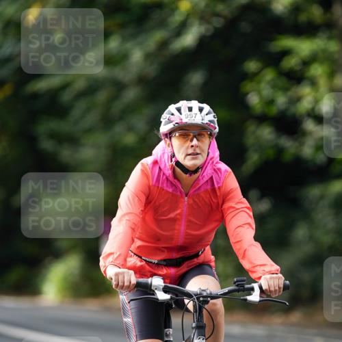 14.09.2025 - Stadtparktriathlon Michael Burmester http://msf.ph/oto/8911917 14.09.2025 11:22:21 Radfahren 850, 855, 952, 997 meine-sportfotos.de