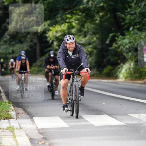 14.09.2025 - Stadtparktriathlon Michael Burmester http://msf.ph/oto/8911925 14.09.2025 11:22:37 Radfahren 857, 880, 892, 901, 957, 958, 998 meine-sportfotos.de
