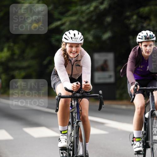 14.09.2025 - Stadtparktriathlon Michael Burmester http://msf.ph/oto/8911946 14.09.2025 11:22:52 Radfahren 831, 862, 870, 875, 918, 921, 948, 974, 1001, 1002 meine-sportfotos.de