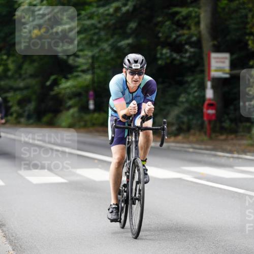 14.09.2025 - Stadtparktriathlon Michael Burmester http://msf.ph/oto/8911973 14.09.2025 11:23:32 Radfahren 858, 888, 966 meine-sportfotos.de