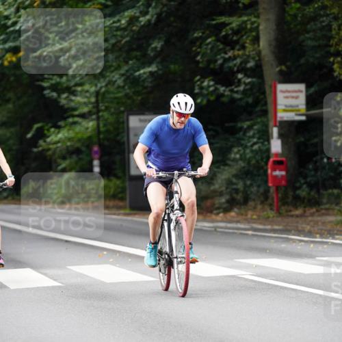 14.09.2025 - Stadtparktriathlon Michael Burmester http://msf.ph/oto/8911982 14.09.2025 11:23:44 Radfahren 849, 893, 936, 940, 943, 994, 1005, 1008 meine-sportfotos.de