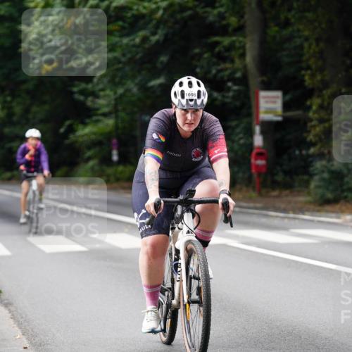 14.09.2025 - Stadtparktriathlon Michael Burmester http://msf.ph/oto/8911995 14.09.2025 11:23:51 Radfahren 824, 936, 940, 943, 994, 1005, 1008, 1011 meine-sportfotos.de