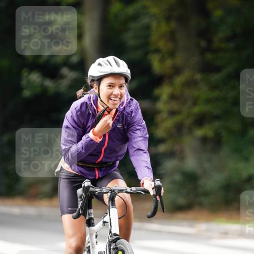 14.09.2025 - Stadtparktriathlon Michael Burmester http://msf.ph/oto/8911999 14.09.2025 11:23:53 Radfahren 824, 878, 940, 943, 986, 994, 1008, 1011 meine-sportfotos.de