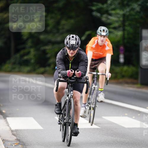 14.09.2025 - Stadtparktriathlon Michael Burmester http://msf.ph/oto/8912016 14.09.2025 11:24:11 Radfahren 823, 894, 915, 924, 968, 970, 987 meine-sportfotos.de