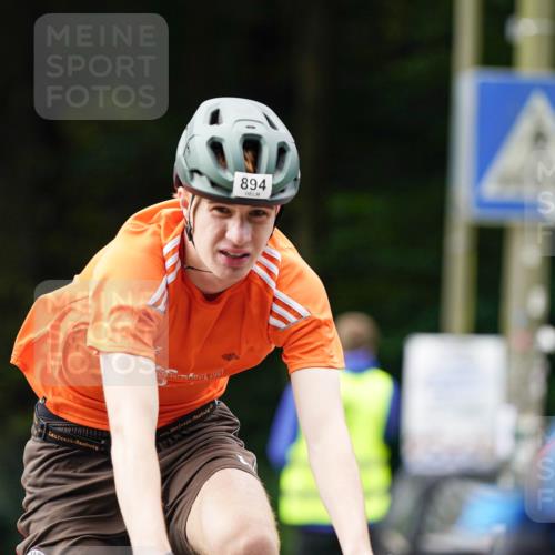 14.09.2025 - Stadtparktriathlon Michael Burmester http://msf.ph/oto/8912017 14.09.2025 11:24:13 Radfahren 823, 894, 924, 968, 970 meine-sportfotos.de