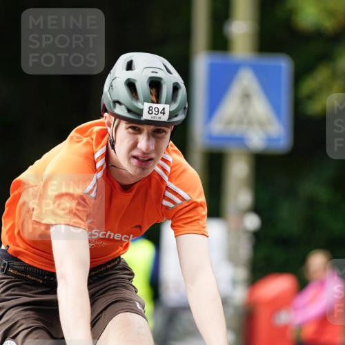 14.09.2025 - Stadtparktriathlon Michael Burmester http://msf.ph/oto/8912018 14.09.2025 11:24:13 Radfahren 823, 894, 924, 968, 970 meine-sportfotos.de