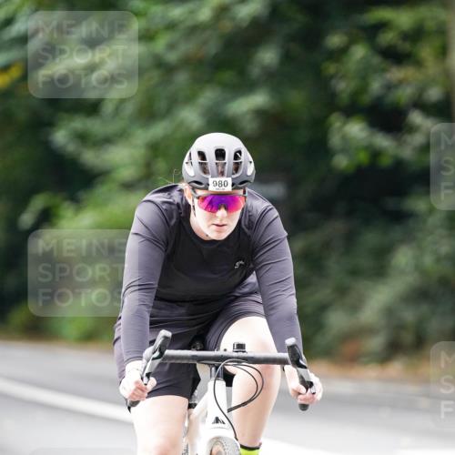 14.09.2025 - Stadtparktriathlon Michael Burmester http://msf.ph/oto/8912024 14.09.2025 11:24:24 Radfahren 968, 980 meine-sportfotos.de