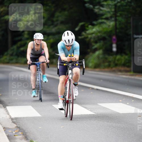 14.09.2025 - Stadtparktriathlon Michael Burmester http://msf.ph/oto/8912039 14.09.2025 11:24:54 Radfahren 843, 950, 962, 967 meine-sportfotos.de